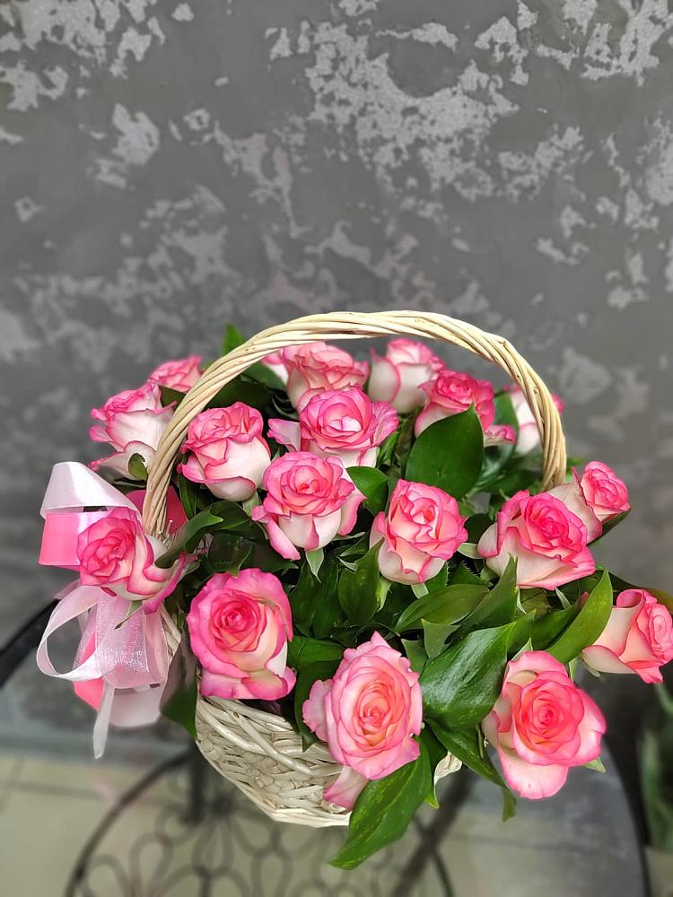 Цветочная композиция из Розы в корзине в Парауле