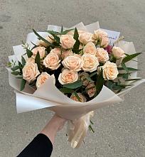 Букет Кремовые розы Латте в Парауле