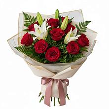 Букет цветов из:  Лилии и Розы в Парауле