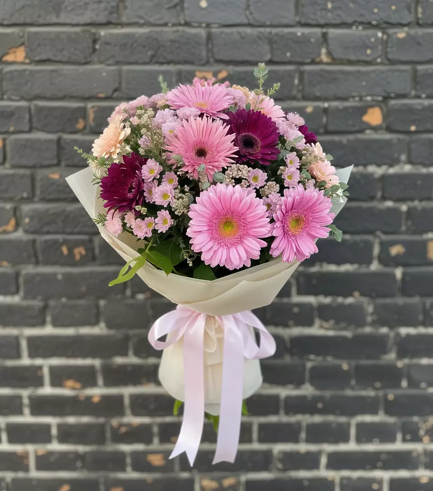 Букет цветов из: Герберы и Хризантемы в Парауле