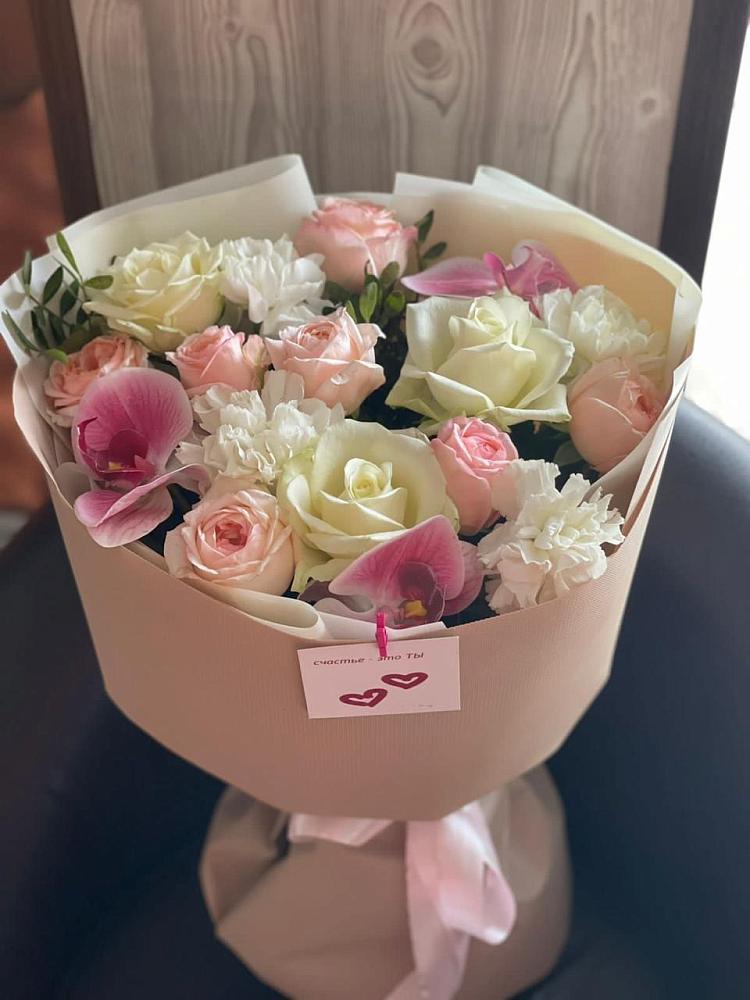 Букет цветов из: Орхидеи, Розы и Гвоздики в Парауле