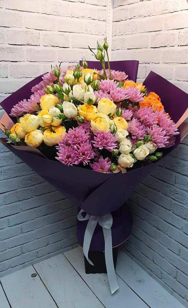 Букет цветов из: Хризантемы и Розы в Парауле