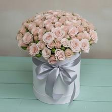 Цветочная композиция из Розы в шляпной коробке в Парауле