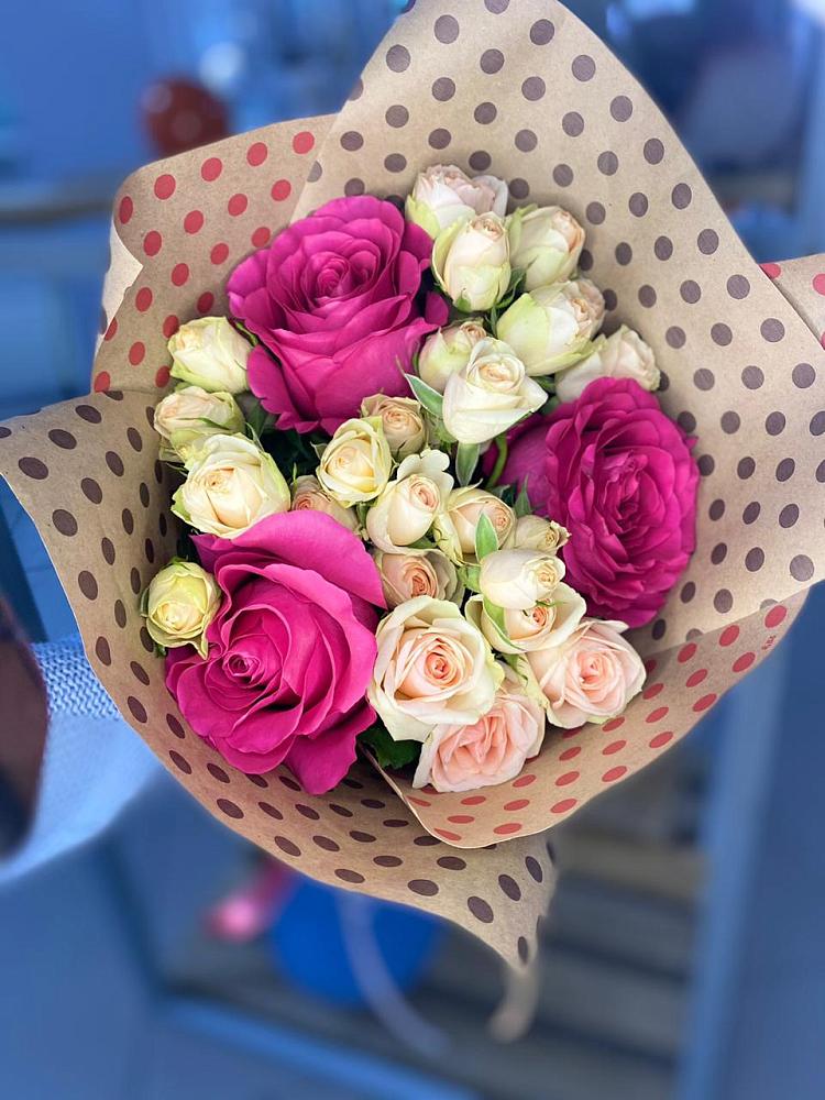 Букет цветов из: Розы в Парауле