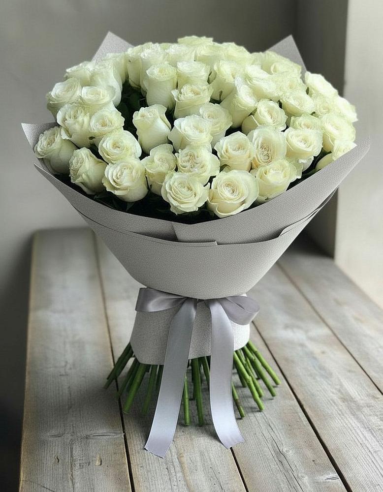 Букет 35 Белых роз в Парауле