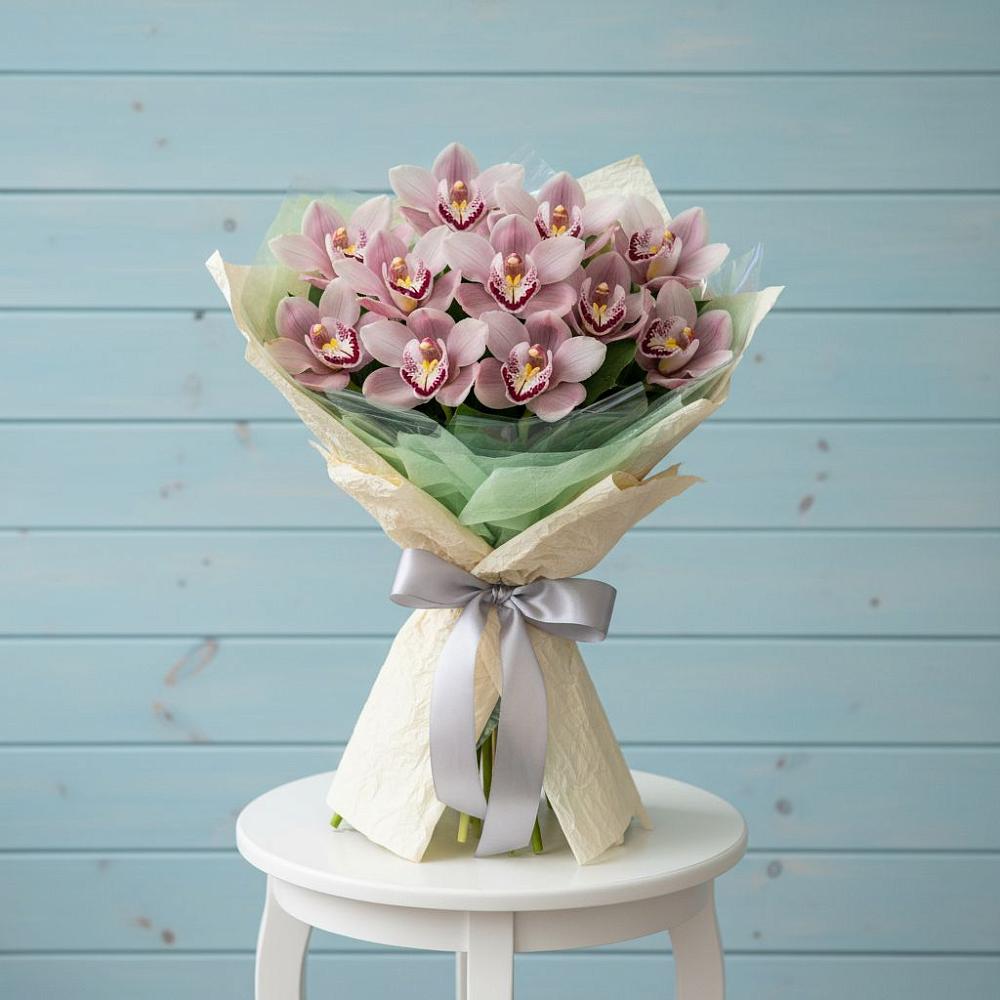 Букет цветов из: Орхидеи и Розы в Парауле