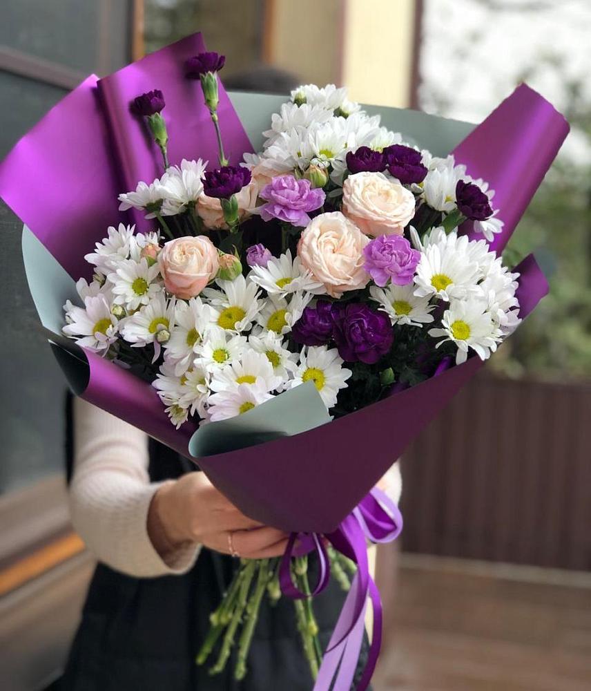 Букет цветов из: Хризантемы, Гвоздики и Розы в Парауле