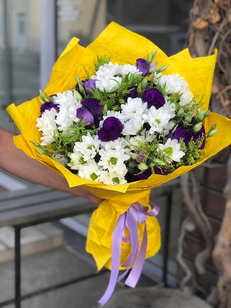 Букет цветов из: Ирисы, Хризантемы и Ромашки в Парауле