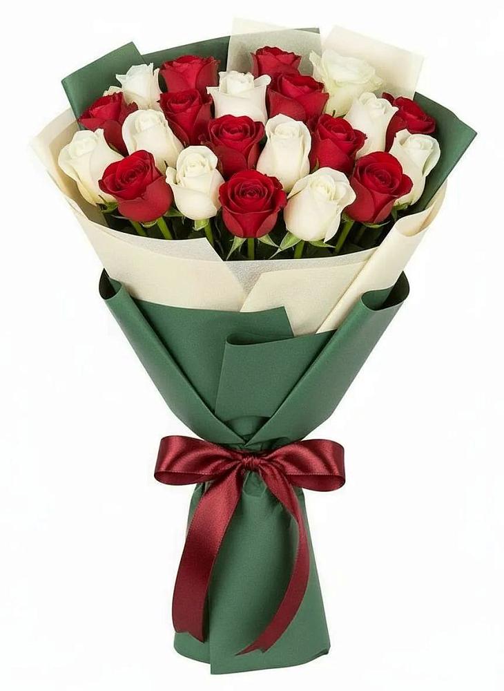 Букет Микс из красных и белых роз в Парауле
