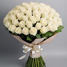 Букет 101 беля роза Белоснежка в Парауле
