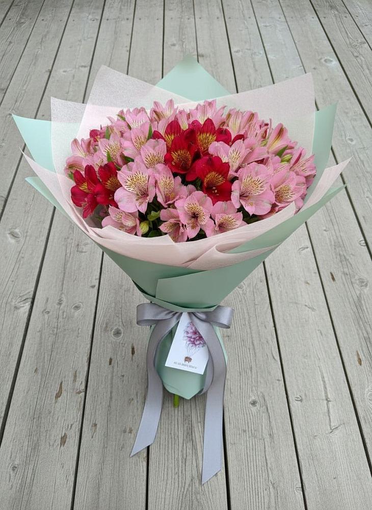 Букет цветов из: Альстромерии в Парауле