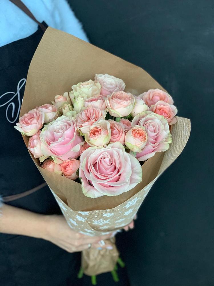 Букет цветов из: Хризантемы и Розы в Парауле