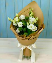 Букет цветов из:  Хризантемы и Лизиантусы в Парауле