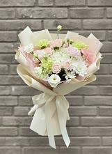 Букет цветов из:  Гвоздики, Розы, Лизиантусы и Хризантемы в Парауле