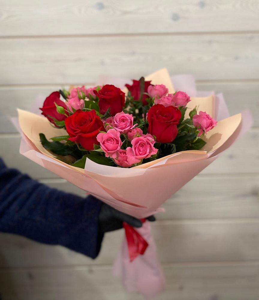 Букет цветов из: Розы в Парауле