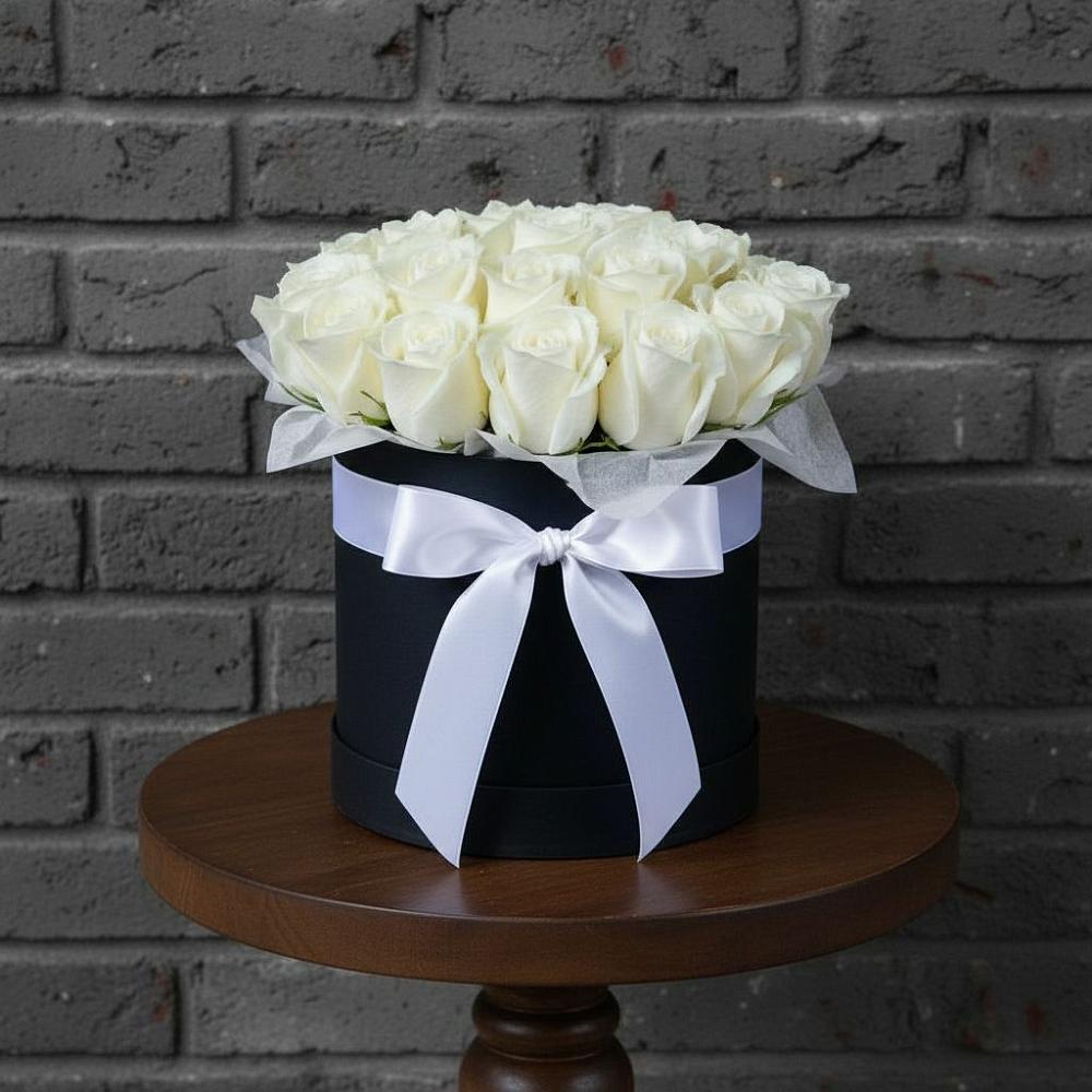 Цветочная композиция из Розы в шляпной коробке в Парауле