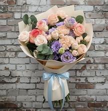 Букет цветов из:  Розы, Лизиантусы и Гвоздики в Парауле